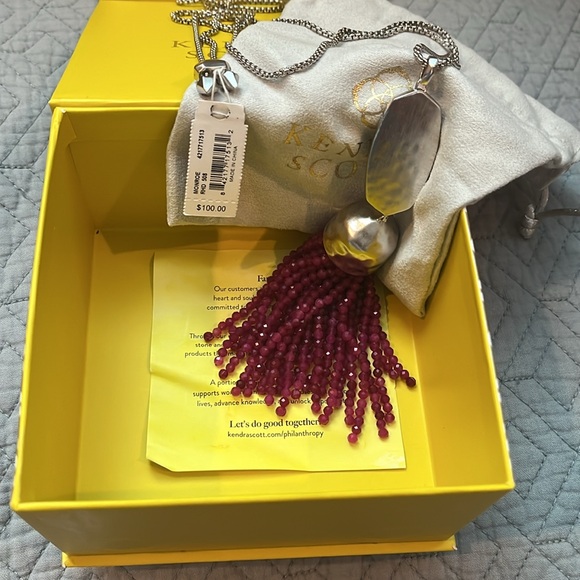 Kendra Scott Monroe Necklace Silver - Picture 3 of 6